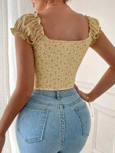 Ditsy Floral Sweetheart Neck Frill Crop Tee